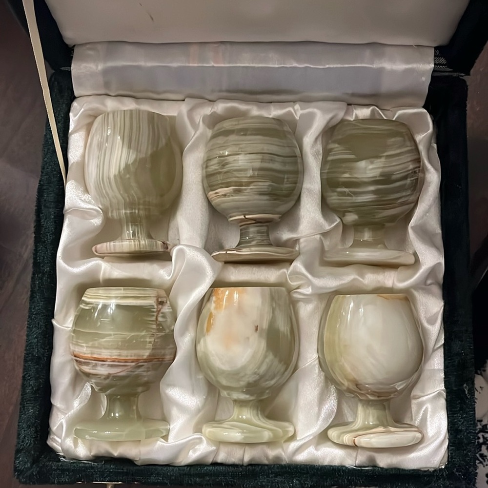 Marble onyx shot glasses new.